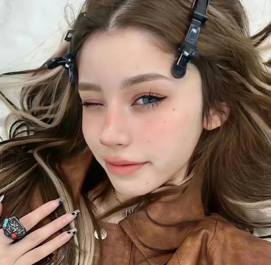 翘楚